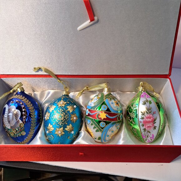 Joan Rivers Classic Collection Set Of Four Glass Egg Ornaments in box - Picture 1 of 14